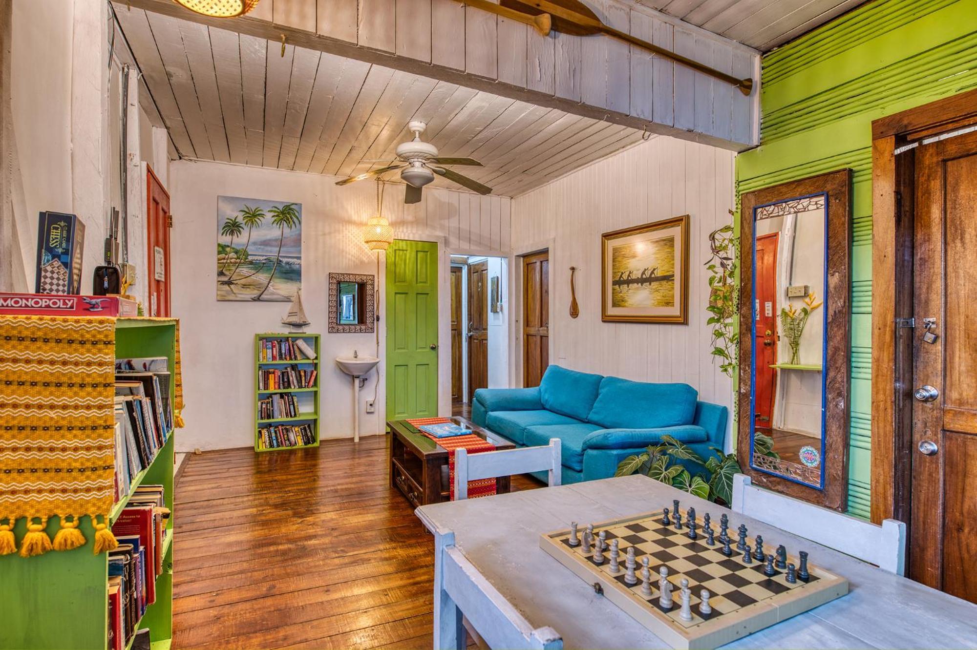 Saigon Bay Bed & Breakfast Бокас дел Торо Екстериор снимка