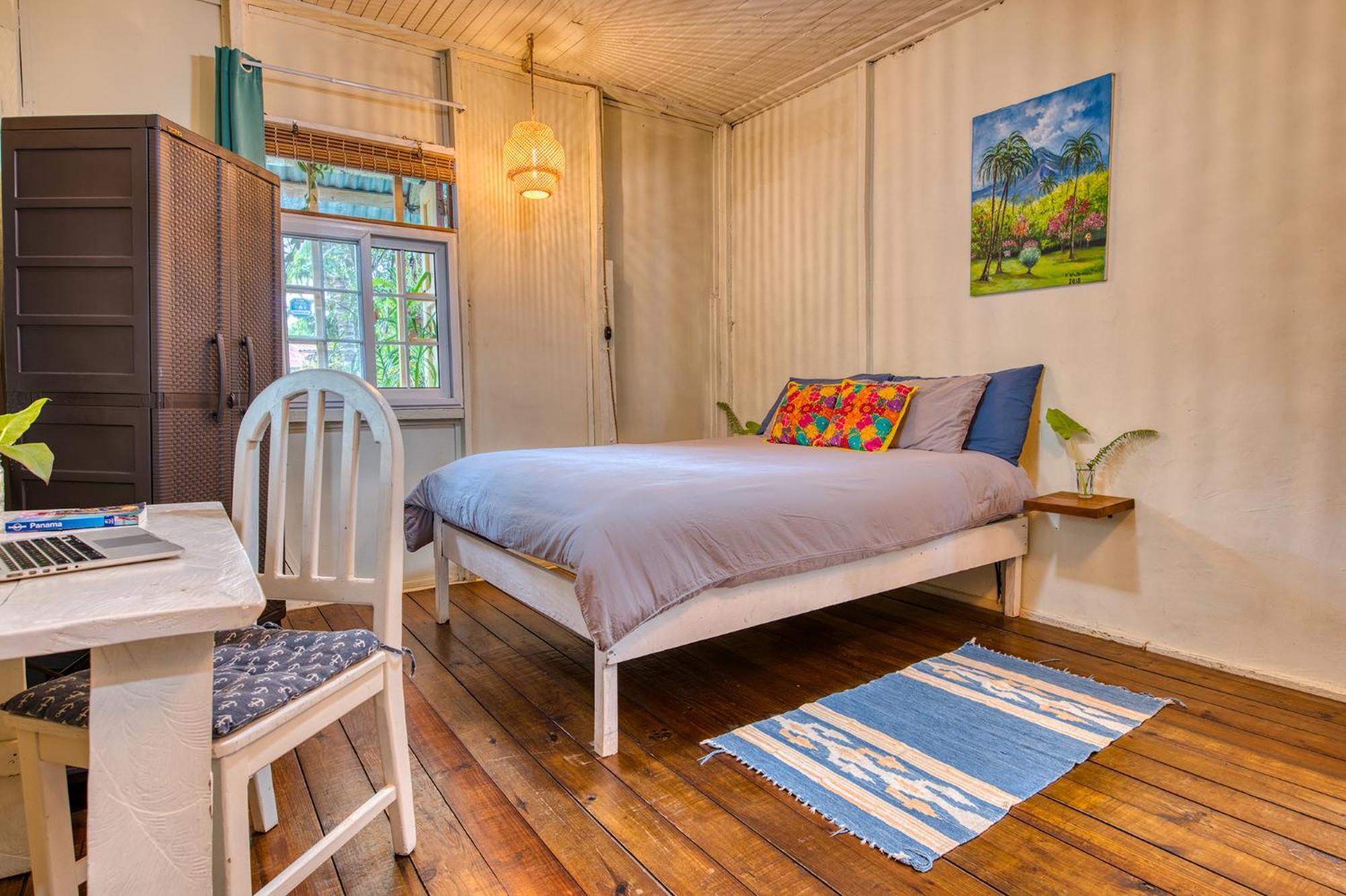 Saigon Bay Bed & Breakfast Бокас дел Торо Екстериор снимка